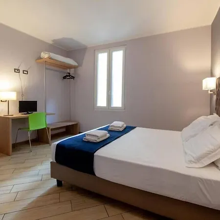 Genziana Hotel 2*